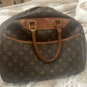 Louis Vuitton Deauville Monogram Bag